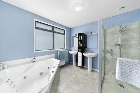 Photo of property in 3 Kilkelly Close, Tawa, Wellington, 5028