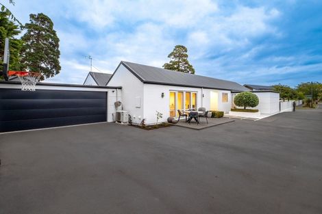 Photo of property in 5 Rockport Place, Parklands, Christchurch, 8083
