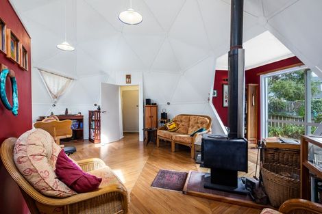 Photo of property in 14 Tremaine Place, Camborne, Porirua, 5026