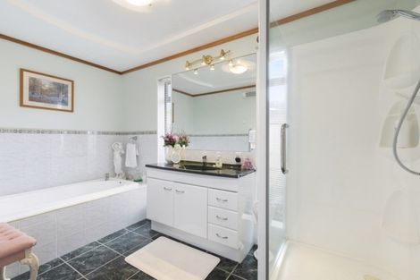 Photo of property in 10 Takahe Place, Matua, Tauranga, 3110