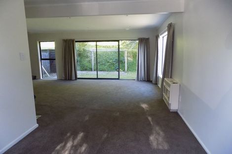 Photo of property in 95a Churton Drive, Churton Park, Wellington, 6037