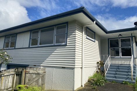 Photo of property in 5 Segedin Place, Glenfield, Auckland, 0629