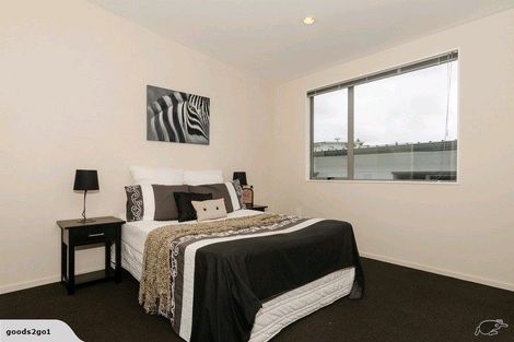 Photo of property in 25/3 Hulme Place, Henderson, Auckland, 0612