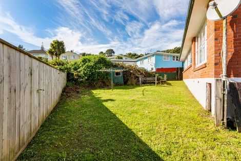 Photo of property in 28 Durham Street, Cannons Creek, Porirua, 5024