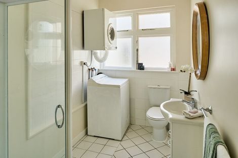 Photo of property in 1u3 Rixon Grove, Mount Victoria, Wellington, 6011