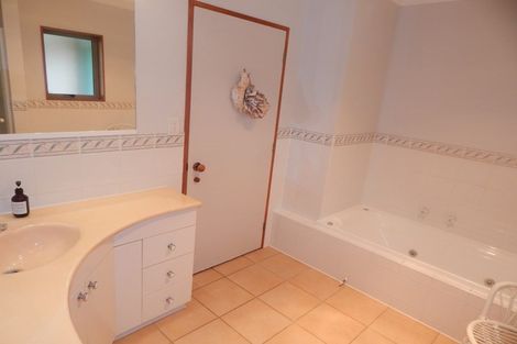 Photo of property in 43 Kew Road, Westport, 7825