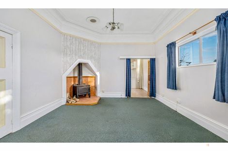 Photo of property in 30 Rhodes Street, Waimate, 7924