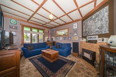 Photo of property in 60 Weston Avenue, Roslyn, Palmerston North, 4414