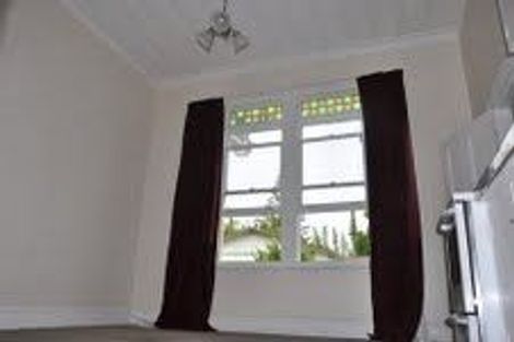 Photo of property in 1/98 Birkenhead Avenue, Birkenhead, Auckland, 0626