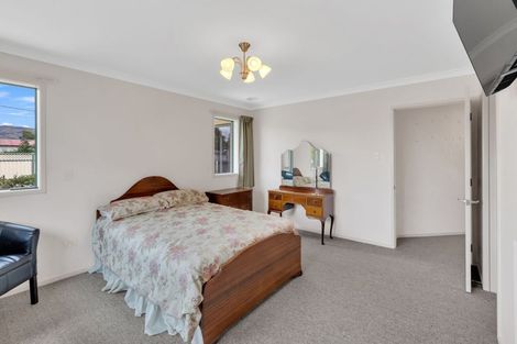 Photo of property in 16 Maria Street, Lumsden, 9730