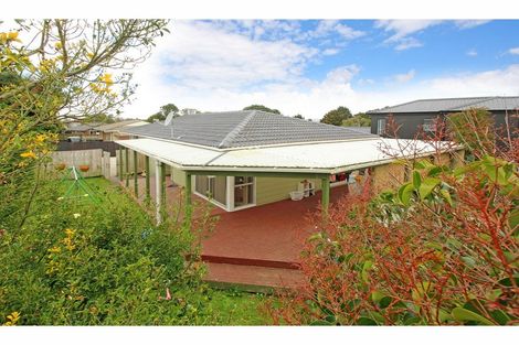 Photo of property in 7 Gambare Place, Wattle Downs, Auckland, 2103