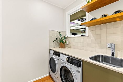 Photo of property in 7 Silver Birch Rise, Henderson, Auckland, 0612