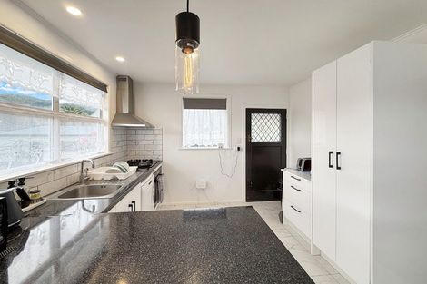Photo of property in 202 Wellington Road, Wainuiomata, Lower Hutt, 5014