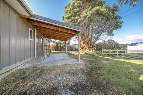 Photo of property in 28 Queen Street, Westport, 7825