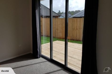 Photo of property in 5 Pohe Street, Waikanae, 5036