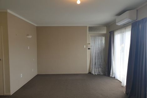 Photo of property in 126u2 Redwood Avenue, Tawa, Wellington, 5028