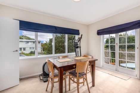Photo of property in 1 Derby Place, Cannons Creek, Porirua, 5024