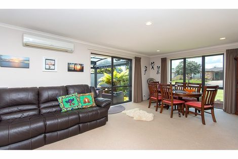 Photo of property in 10 Mccall Drive, Waiuku, 2123