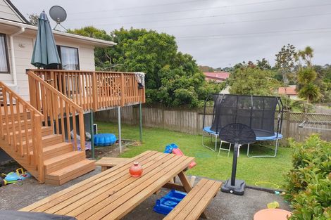 Photo of property in 46 Reynella Drive, Massey, Auckland, 0614