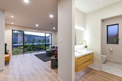 Photo of property in 3 Highway View Lane, Schnapper Rock, Auckland, 0632