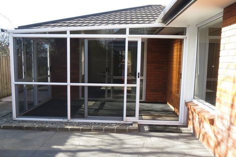 Photo of property in 4 Solway Avenue, Ilam, Christchurch, 8041