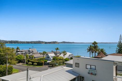 Photo of property in 65 De Luen Avenue, Tindalls Beach, Whangaparaoa, 0930