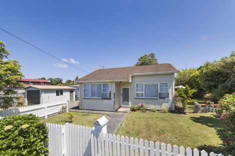 Photo of property in 2 Maunder Street, Marton, 4710