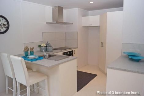 Photo of property in 58 Hewlett Road, Massey, Auckland, 0614