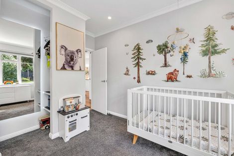 Photo of property in 113 Govett Avenue, Frankleigh Park, New Plymouth, 4310