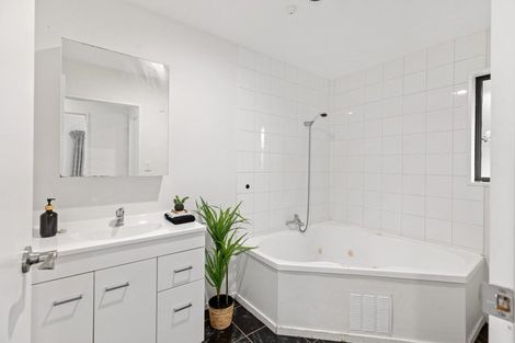 Photo of property in 155a Mackenzie Avenue, Woolston, Christchurch, 8023