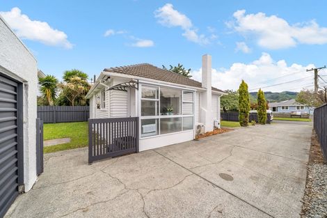Photo of property in 4 Routley Crescent, Elderslea, Upper Hutt, 5018