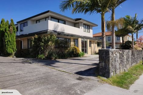 Photo of property in 49 College Road, Northcote, Auckland, 0627