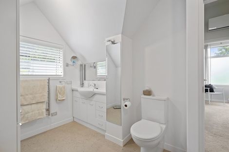 Photo of property in 11 Chapel Street, Russell, 0202