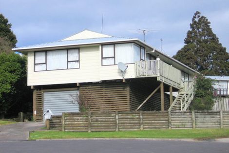 Photo of property in 46 Lilburn Crescent, Massey, Auckland, 0614