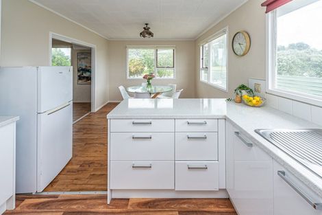 Photo of property in 25 Carson Street, Castlecliff, Whanganui, 4501