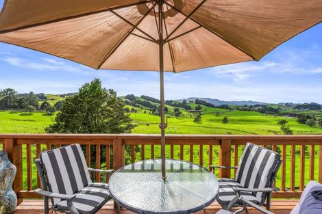 Photo of property in 25 Mapuna Road, Tangiteroria, 0381