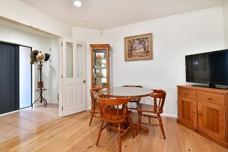 Photo of property in 110 Lakeside Drive, Orewa, 0931