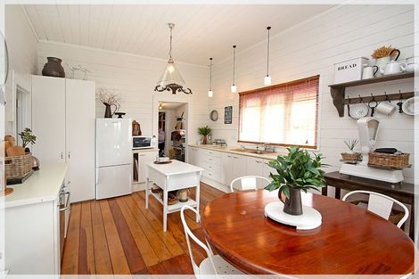 Photo of property in 28 Shortt Street, Foxton Beach, Foxton, 4815