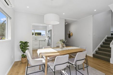 Photo of property in 105 Akaroa Drive, Maupuia, Wellington, 6022