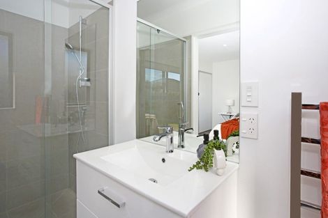 Photo of property in 14 Olivia Road, Pukekohe, 2120