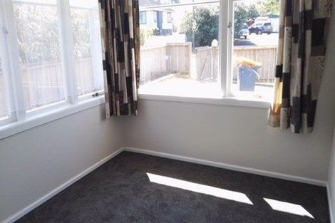 Photo of property in 14 Bedford Street, Te Atatu South, Auckland, 0610