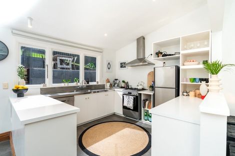 Photo of property in 23 Patanga Crescent, Thorndon, Wellington, 6011