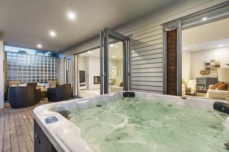 Photo of property in 39 Williamson Avenue, Belmont, Auckland, 0622