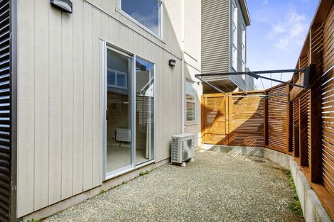 Photo of property in 7a Shortland Street, Khandallah, Wellington, 6035