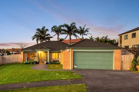 Photo of property in 15 Hercules Drive, Henderson, Auckland, 0612