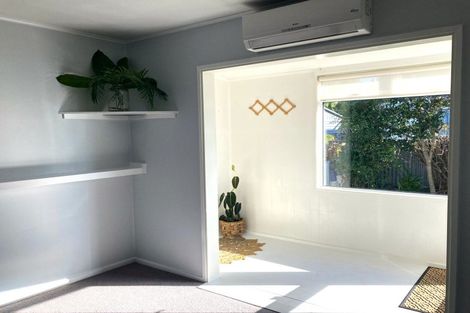 Photo of property in 2/69 Meeanee Road, Taradale, Napier, 4112