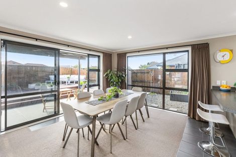 Photo of property in 7 Medallion Court, Kelvin Grove, Palmerston North, 4414