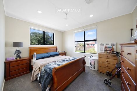 Photo of property in 29 Blake Road, Mangere East, Auckland, 2024