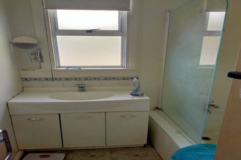 Photo of property in 79 Mangorei Road, Strandon, New Plymouth, 4312