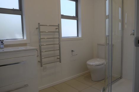 Photo of property in 102u4 Chester Road, Tawa, Wellington, 5028